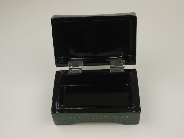 Lacquer Oriental Green Jewelry Box - Image 3