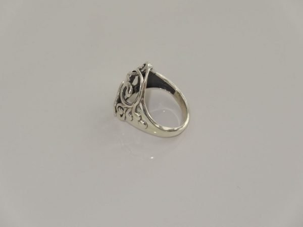 Silver rings with abstract floral design - Image 3