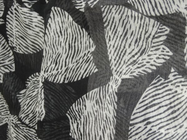 Stoles - Black Printed - Image 2